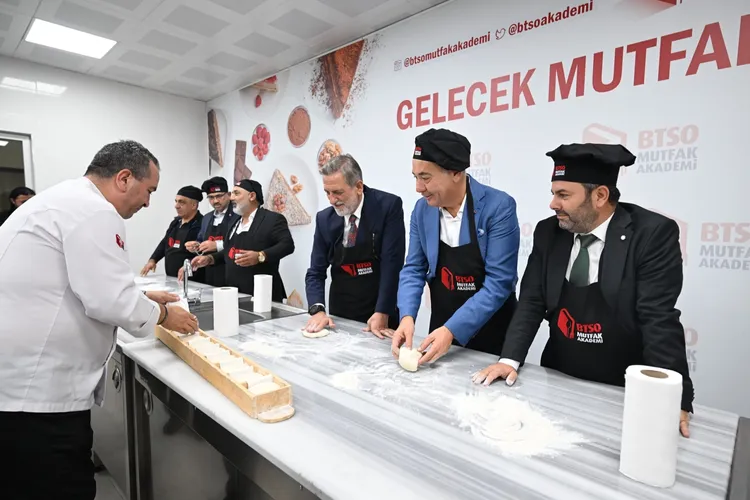 BTSO Mutfak Akademi’ye yemek sanayicilerinden tam not