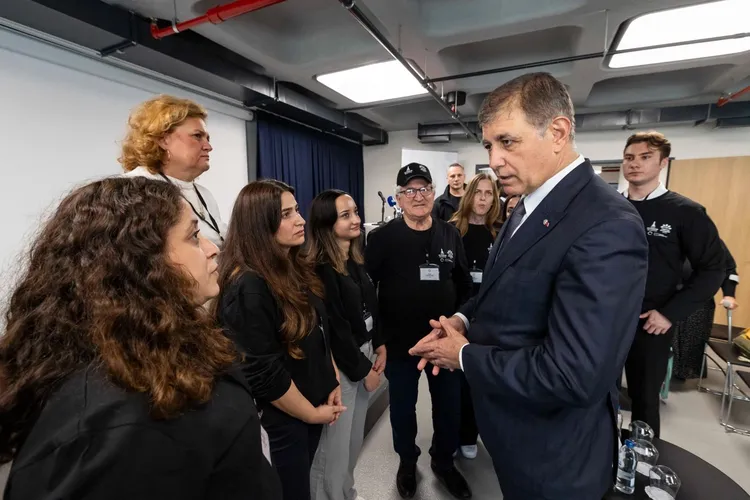 İzmir’de ‘Kent Denetçileri’ sahada